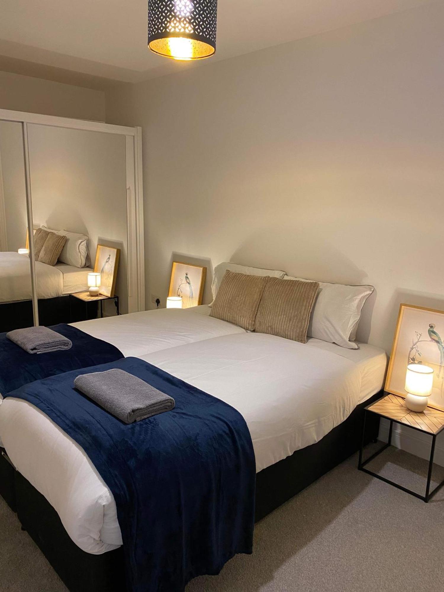 Crawley 2Bed Apartament Close To Gatwick Airport Copthorne  Екстер'єр фото