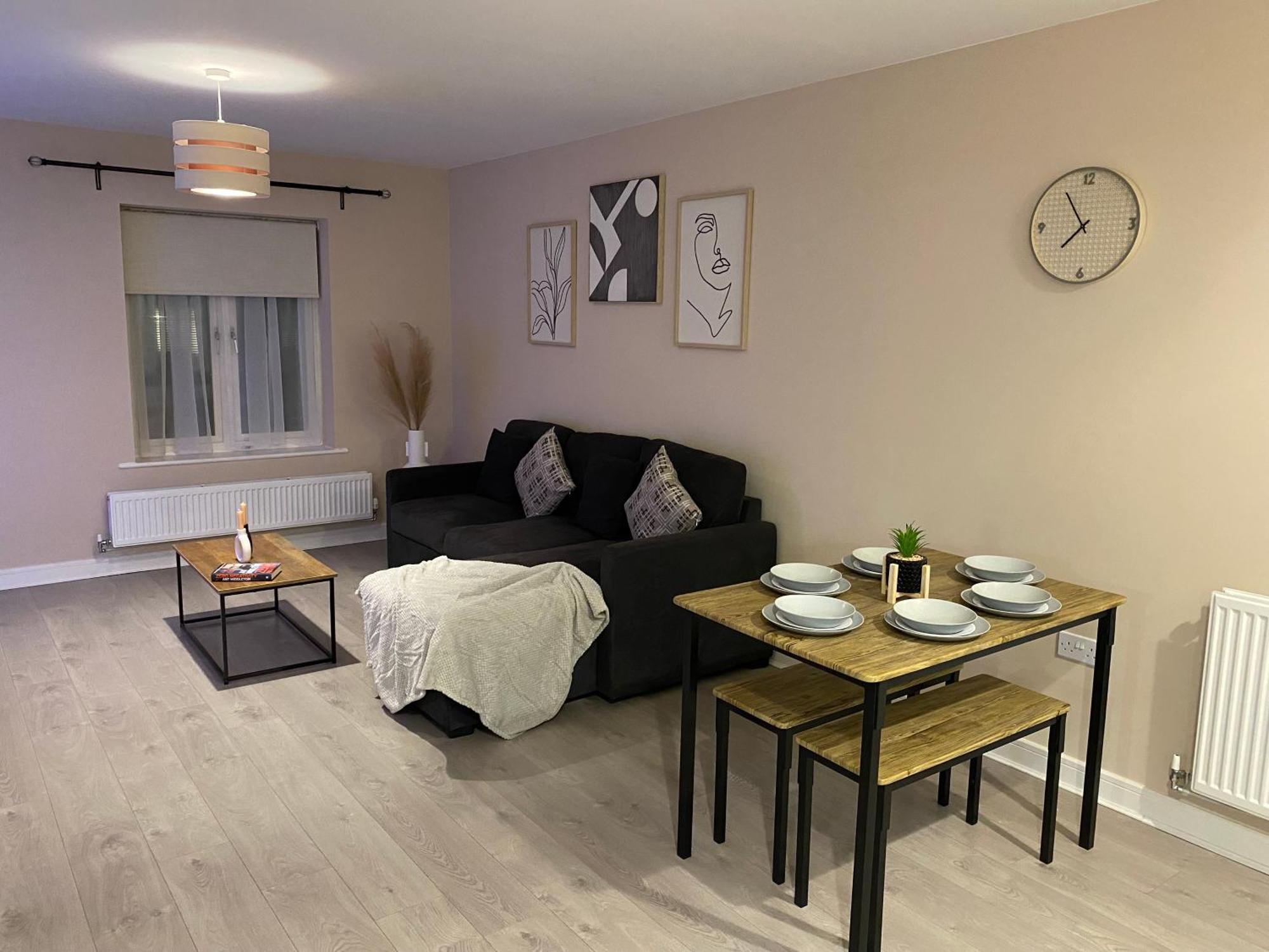 Crawley 2Bed Apartament Close To Gatwick Airport Copthorne  Екстер'єр фото